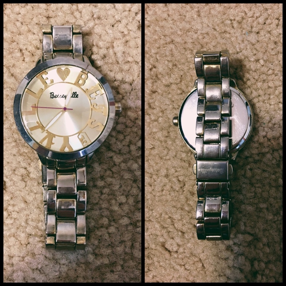 beautiful fashion watch